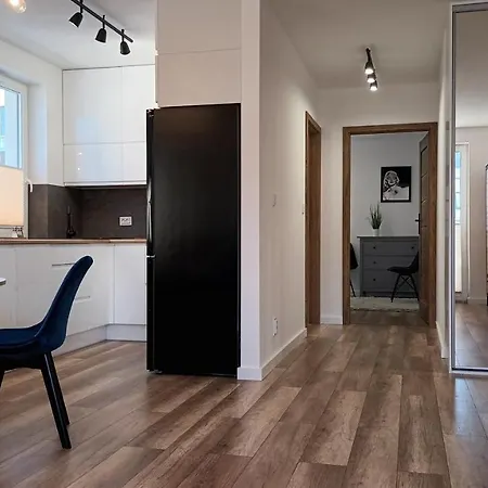 Apartament M&R Trzy Sypialnie, Salon, Garaz * Gdyně